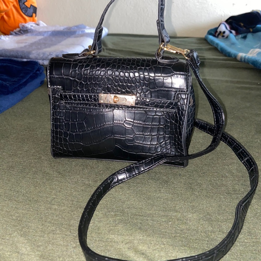 Small Snake-skin Crossbody 🐍🖤